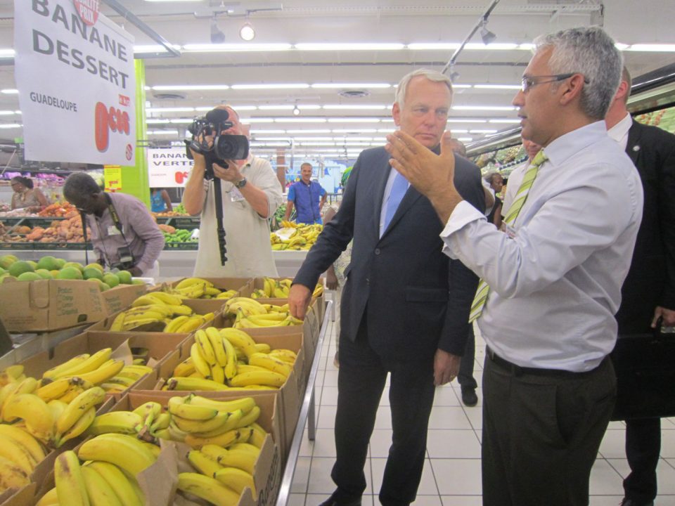 Jean-Marc Ayrault vérifie l’efficacité du Bouclier prix