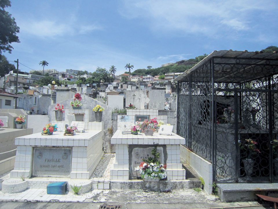 Secteur funéraire, l’outremer crée sa section