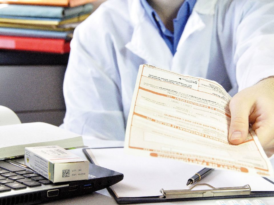 Médecin praticien correspondant : une réponse au manque de médecins du travail