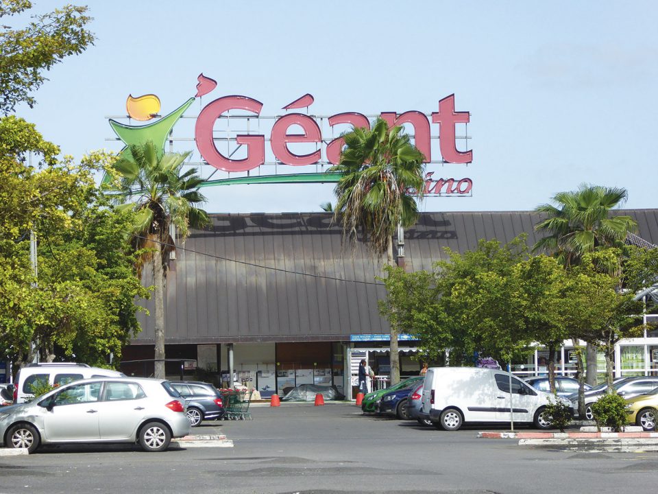 Grande distribution en Guadeloupe : la vente du Géant Bas-du-Fort relancée