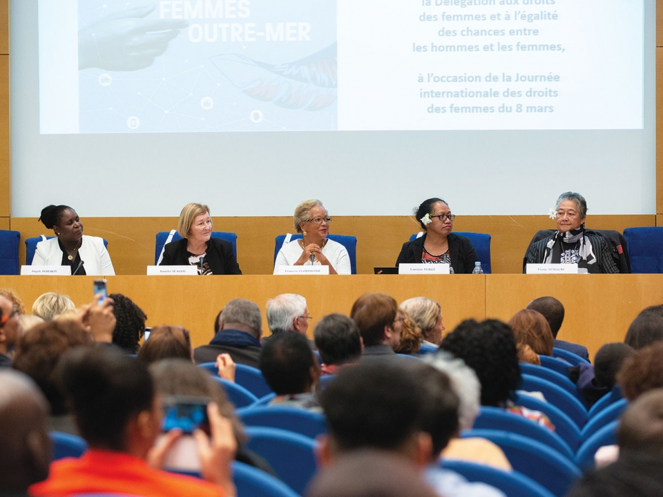 Sénat : les femmes, leviers du développement outre-mer !